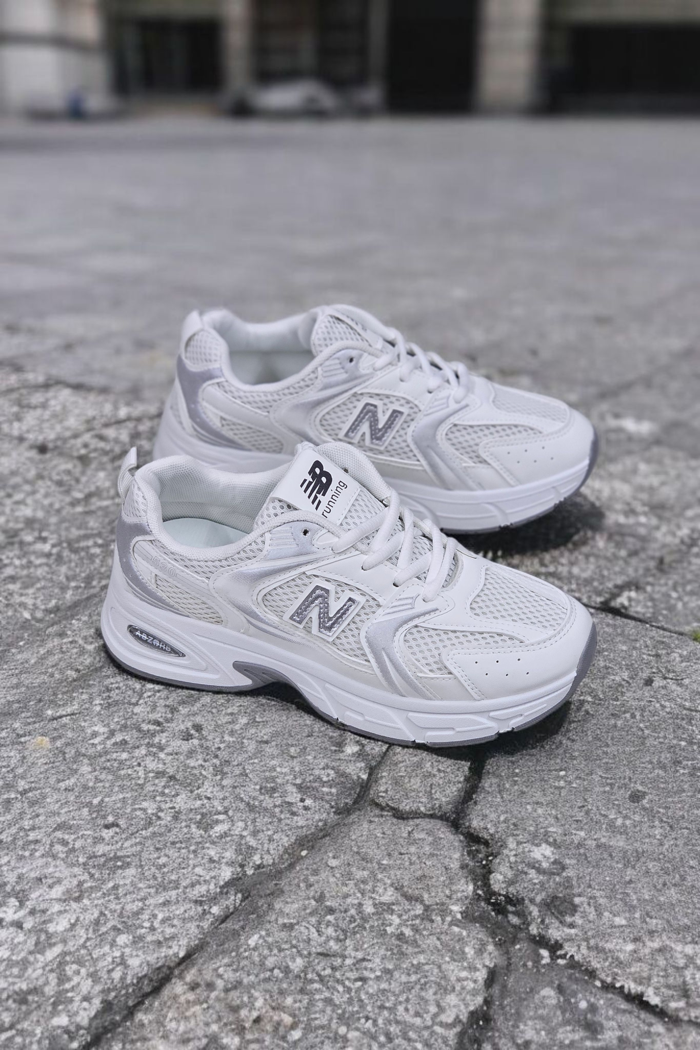 Nb white
