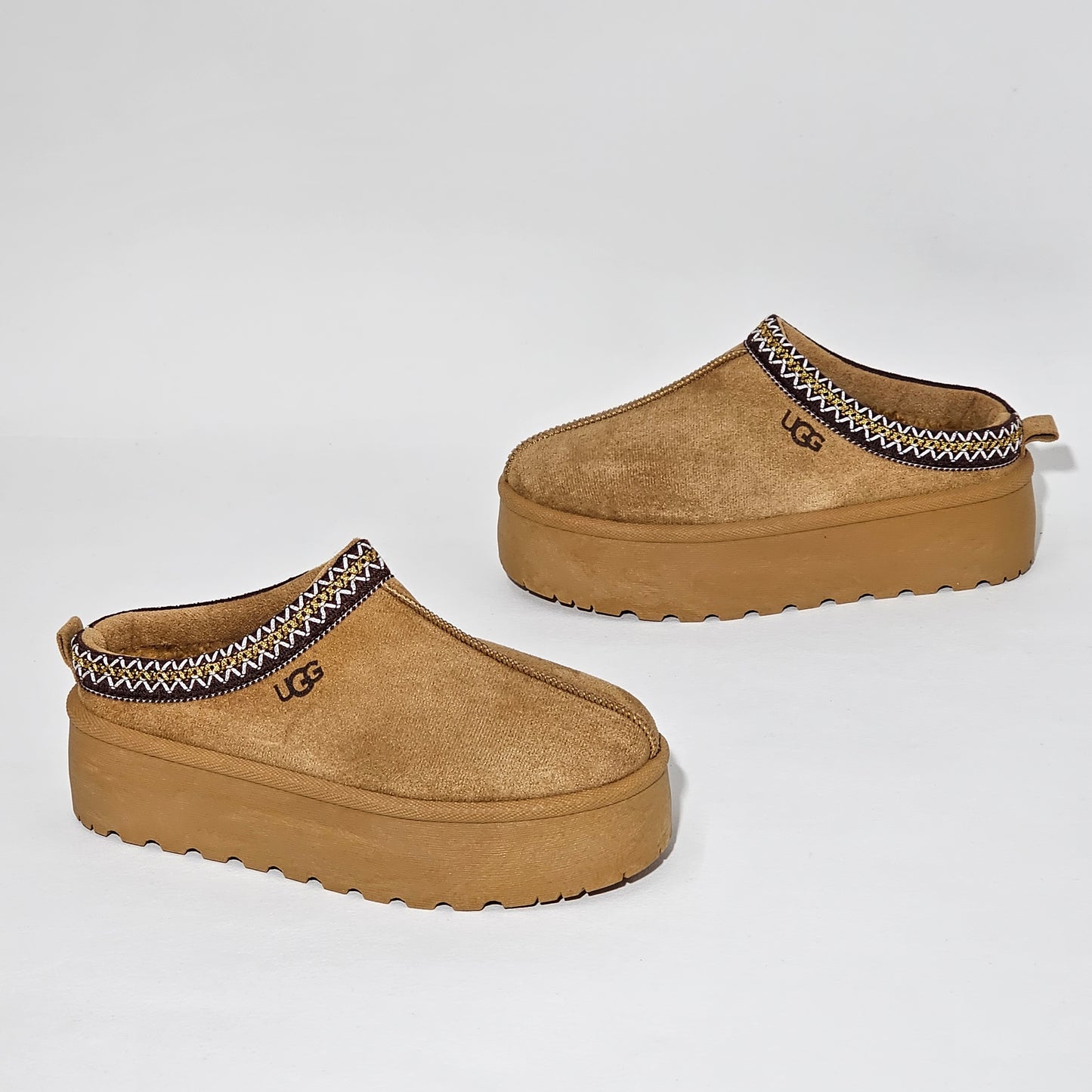 Ugg chinelo camel