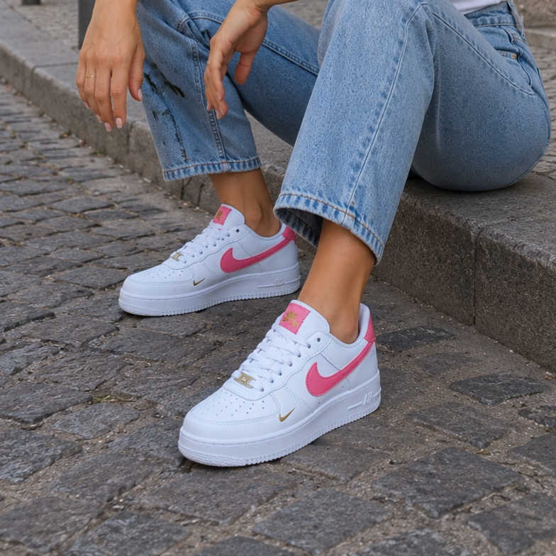 Nike air force white pink