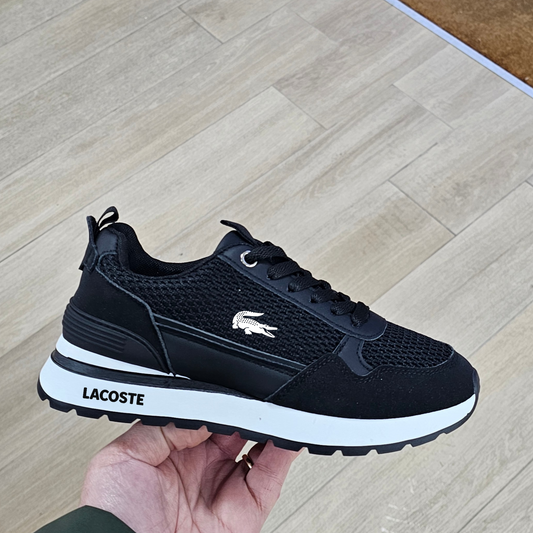 Lacoste preto